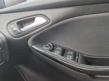 Ford Focus T EcoBoost Titanium - U8129