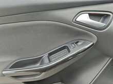 Ford Focus T EcoBoost Titanium - U8129