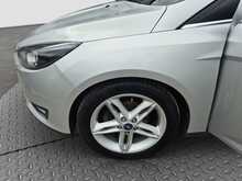 Ford Focus T EcoBoost Titanium - U8129