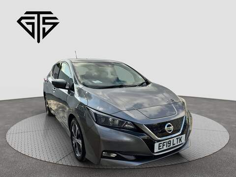 Nissan Leaf 2.0 TDI SE Hatchback 5dr Diesel DSG Euro 4 (140 ps)