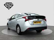 Toyota Prius S - U8175