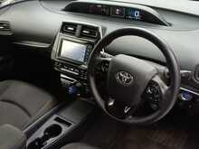 Toyota Prius S - U8175