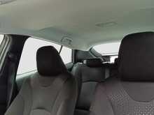 Toyota Prius S - U8175