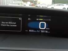 Toyota Prius S - U8175