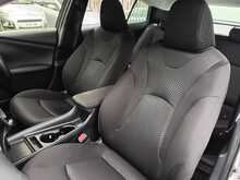 Toyota Prius S - U8175