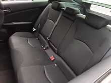 Toyota Prius S - U8175