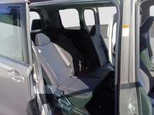 Toyota Voxy X - U8176