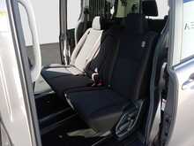 Toyota Voxy X - U8176