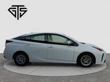 Toyota Prius S - U8178