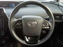 Toyota Prius S - U8178