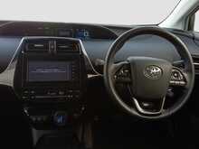 Toyota Prius S - U8178