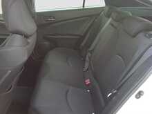 Toyota Prius S - U8178