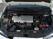 Toyota Prius S - U8178