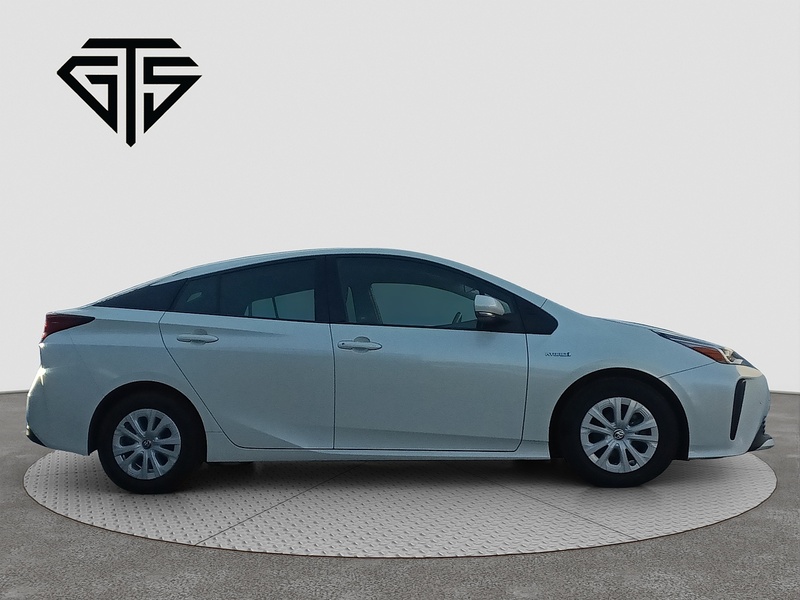 Toyota Prius S - U8179