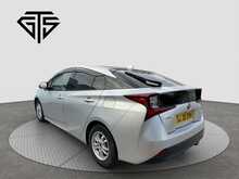 Toyota Prius S - U8180