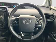 Toyota Prius S - U8180