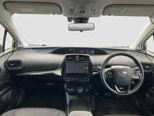 Toyota Prius S - U8180