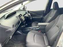 Toyota Prius S - U8180