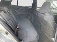 Toyota Prius S - U8180