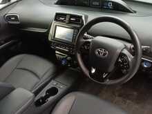 Toyota Prius S Touring-Selection - U8181