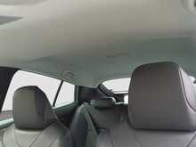Toyota Prius S Touring-Selection - U8181