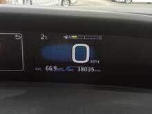 Toyota Prius S Touring-Selection - U8181