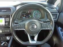 Nissan Leaf N-Connecta - U8203