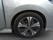 Nissan Leaf N-Connecta - U8203