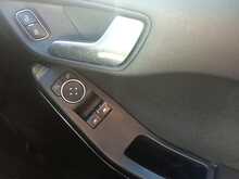 Ford Fiesta T EcoBoost ST-Line - U8205