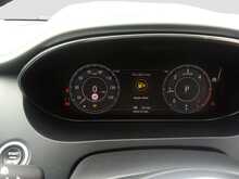 Jaguar E-PACE D240 R-Dynamic HSE - U8225