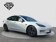 Tesla Model 3 Standard Range Plus - U8227