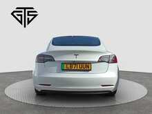 Tesla Model 3 Standard Range Plus - U8227