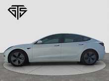 Tesla Model 3 Standard Range Plus - U8227