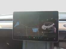 Tesla Model 3 Standard Range Plus - U8227