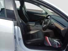 Tesla Model 3 Standard Range Plus - U8227