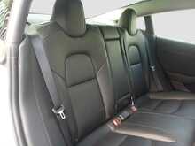Tesla Model 3 Standard Range Plus - U8227