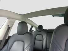 Tesla Model 3 Standard Range Plus - U8227