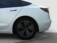 Tesla Model 3 Standard Range Plus - U8227