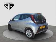 Toyota AYGO VVT-i x-play - U8231