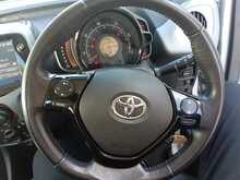 Toyota AYGO VVT-i x-play - U8231