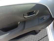 Toyota AYGO VVT-i x-play - U8231