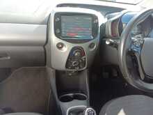 Toyota AYGO VVT-i x-play - U8231