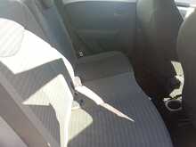 Toyota AYGO VVT-i x-play - U8231