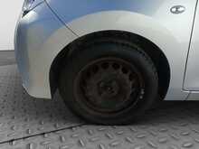 Toyota AYGO VVT-i x-play - U8231