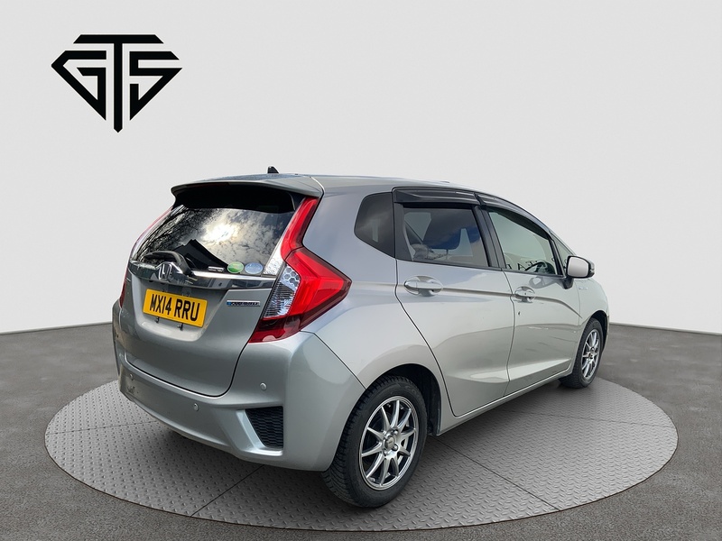 Honda FIT Hybrid F PACKAGE - U8251