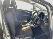 Honda FIT Hybrid F PACKAGE - U8251