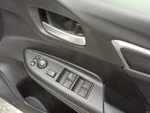 Honda FIT HYBRID L PACKAGE - U8254