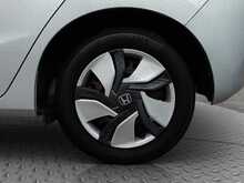 Honda FIT HYBRID L PACKAGE - U8254