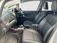 Honda FIT HYBRID L PACKAGE - U8254