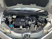 Honda FIT HYBRID L PACKAGE - U8254